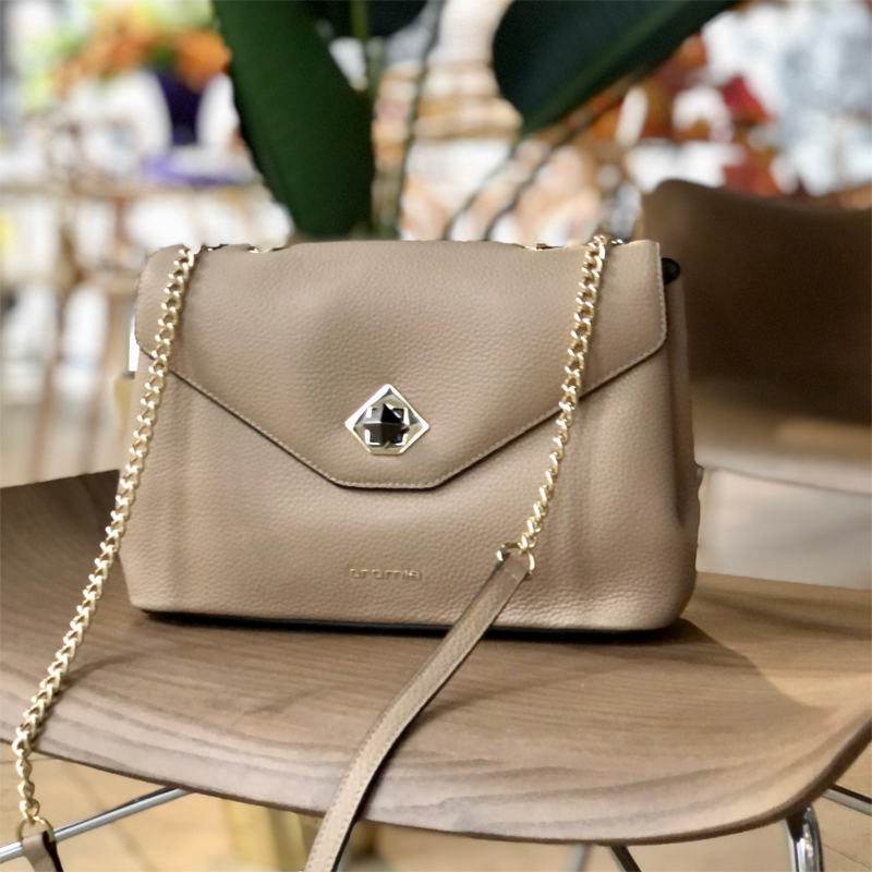 Cromia - кожаные сумки разнообразных оттенков