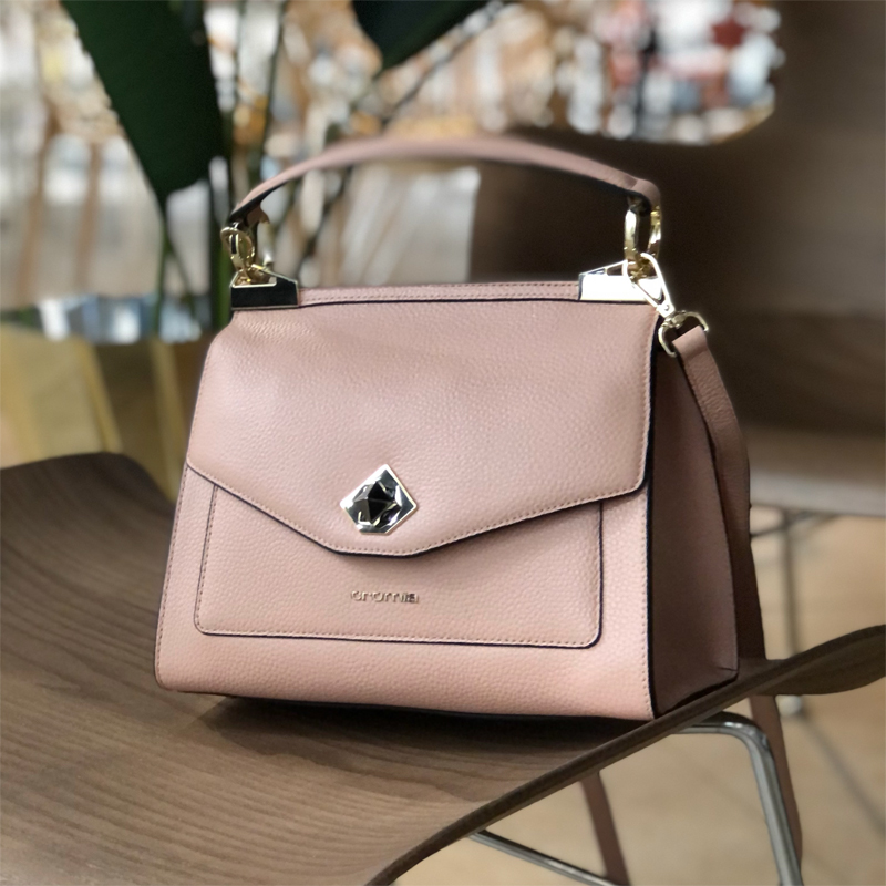 Cromia - яркий и изящный дизайн женских сумок